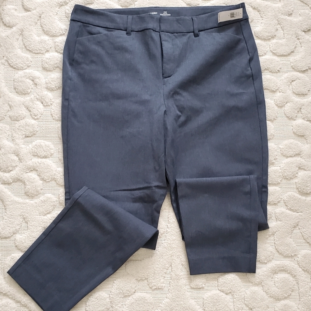 Old NavyHigh-Waisted Pixie Full-Length Pants